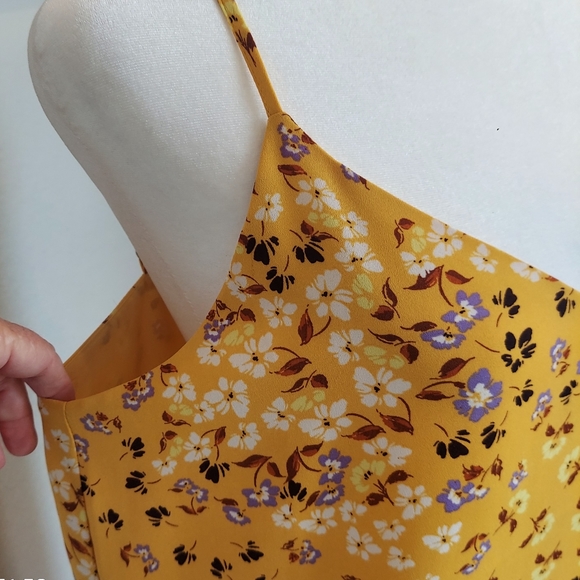 Ann Taylor Sunflower Yellow  Print Camisole Blouse Top Sz M - Picture 8 of 15